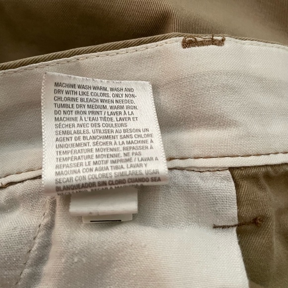 Old Navy Men’s khaki Shorts Size 34 Nice Used Condition - Picture 6 of 6